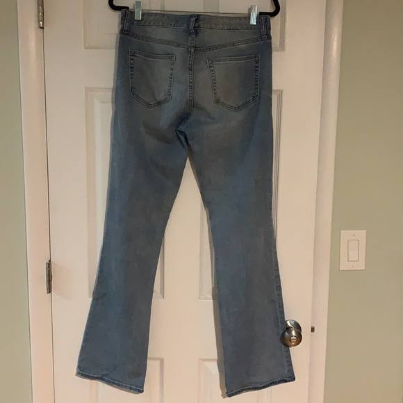 Gap Light Wash Boot Cut Jean - Picture 4 of 5